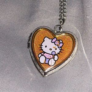 Hello Kitty Heart Locket